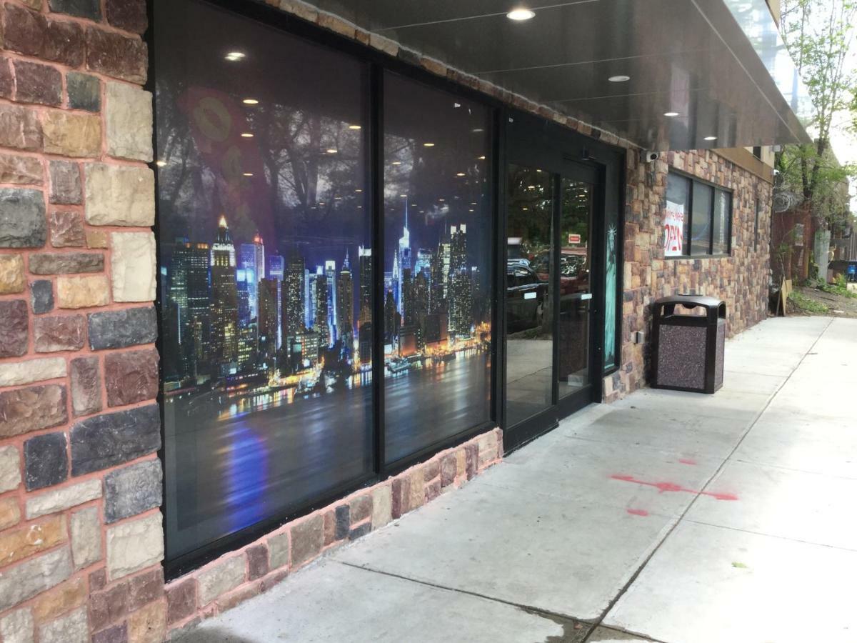 Ramada by Wyndham Bronx Terminal Hotel New York Bagian luar foto